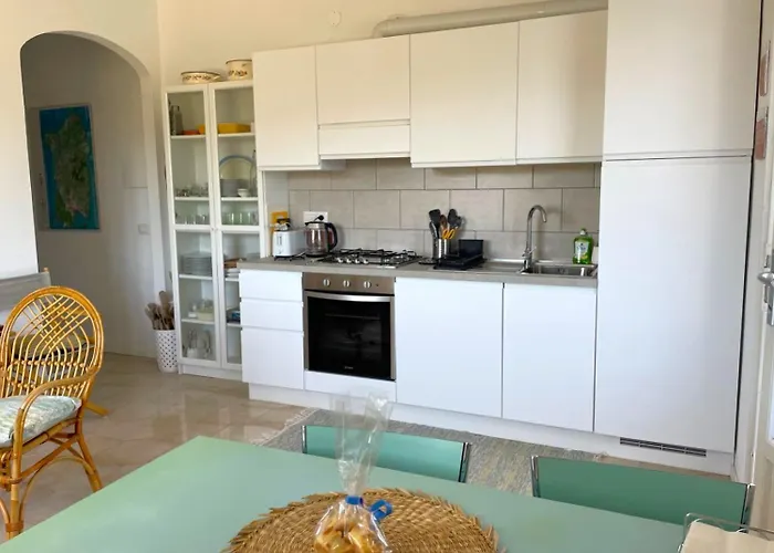 Mary's - 300mt From The Sea With Mountains View Apartament *